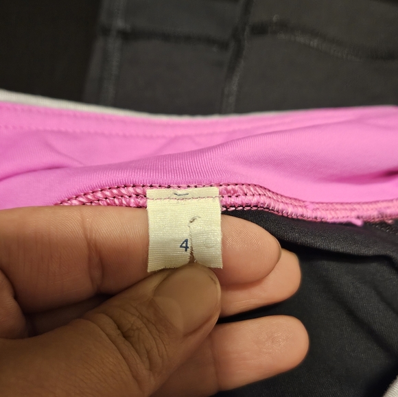 Lululemmon Run Inspire Crop II Black And Paris Pink leggings - Picture 7 of 10